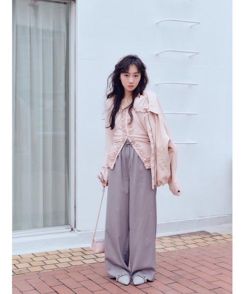 FURFUR（ファーファー）の「トリミング刺繍レザーライクブルゾン（ブルゾン・レディース・ブラック/ブラウン/ピンク・F）」の8枚目の写真