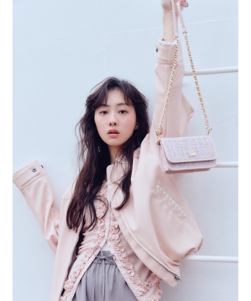 FURFUR（ファーファー）の「トリミング刺繍レザーライクブルゾン（ブルゾン・レディース・ブラック/ブラウン/ピンク・F）」の10枚目の写真