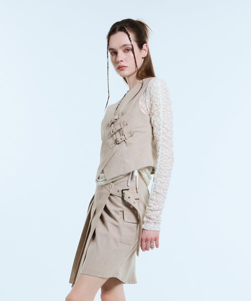 LARTIGENT(ラーティゼン)の「L11 BUCKLE PLEATS SET UP(BEIGE)(スカート・レディース・その他・FREE)」の2枚目の写真