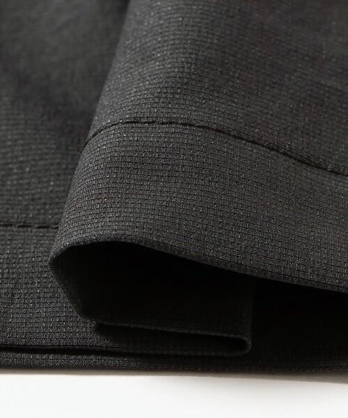 BEAMS(ビームス)の「【ワイドテーパードフィット】2プリーツ スラックス(スラックス・メンズ・グレー/ブラック・S/M/L/XL)」の6枚目の写真