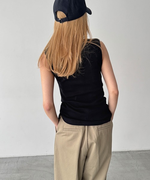 CANAL JEAN（キャナルジーン）の「Miller　パネルリブラウンドタンクトップ（タンクトップ・レディース・ブラック/ブラウン系その他/ヘザーグレー/ネイビー系/グリーン系その他・ONE SIZE）」の9枚目の写真