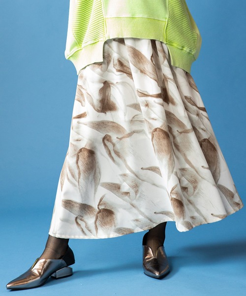 OSMOSIS（オズモーシス）の「ポインテッドトゥスリットパンプス（パンプス・レディース・シルバー系その他/ブロンズ/ホワイト・24.5cm/24cm/23.5cm）」の2枚目の写真