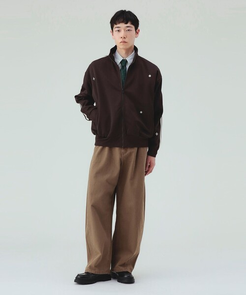 BEAMS HEART(ビームスハート)の「スタッズ エンブレム トラックジャケット【ストレッチ】(ジャージ・メンズ・ブラウン/ネイビー・SMALL/MEDIUM/LARGE)」の3枚目の写真