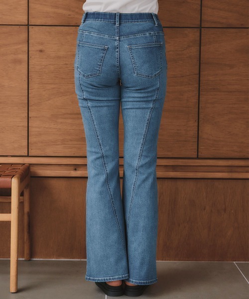 slattgir(スラットジール)の「高身長 フレアデニムパンツ(トールサイズ)Essenave(デニムパンツ・レディース・ネイビー/ブルー・TM/TL/TLL/T3L)」の17枚目の写真