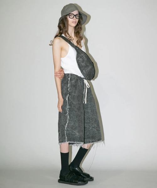 my beautiful landlet(マイビューティフルランドレット)の「【my beautiful landlet】 PIGMENT PRINT WASHED DENIM WIDE HALF PANTS - black(デニムパンツ・メンズ・ブラック・0/1)」の12枚目の写真
