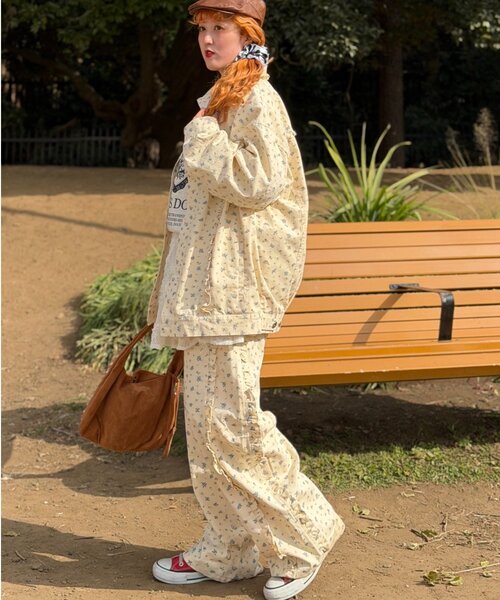 w closet（ダブルクローゼット）の「Am花柄パンツ（その他パンツ・レディース・ピンク/イエロー・MEDIUM/SMALL）」の5枚目の写真