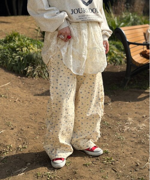 w closet（ダブルクローゼット）の「Am花柄パンツ（その他パンツ・レディース・ピンク/イエロー・MEDIUM/SMALL）」の8枚目の写真