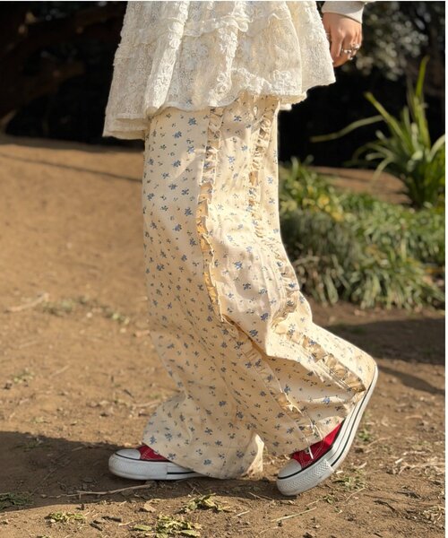 w closet（ダブルクローゼット）の「Am花柄パンツ（その他パンツ・レディース・ピンク/イエロー・MEDIUM/SMALL）」の11枚目の写真