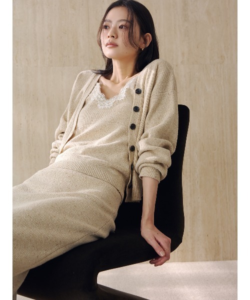 anuans（アニュアンス）の「メランジヤーンニットセットアップ（セットアップ・レディース・グレー/ライトベージュ・MEDIUM/SMALL）」の9枚目の写真