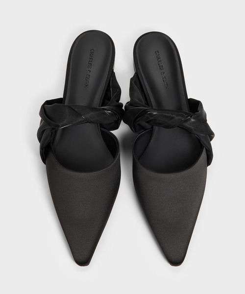 CHARLES & KEITH(チャールズ & キース)の「ツイステッドストラップ ポインテッドミュール(パンプス・レディース・ホワイト/ブラック系その他2・23cm/22.5cm/25cm/24.5cm/23.5cm)」の15枚目の写真