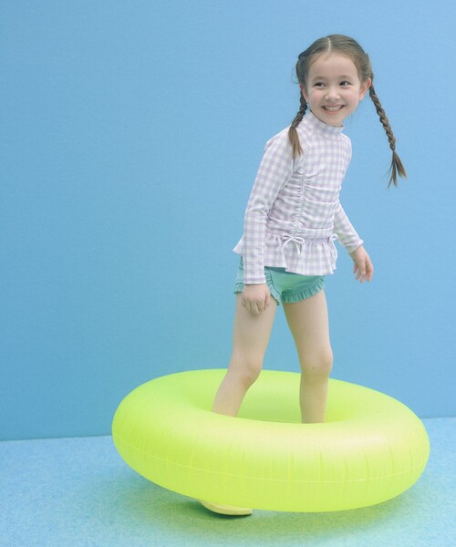 green label relaxing（グリーンレーベルリラクシング）の「GLR ギンガム ラッシュガード セット / 水着 / キッズ 100cm-130cm（水着・キッズ・ライラック/ライトブルー・130cm/120cm/110cm/100cm）」の2枚目の写真