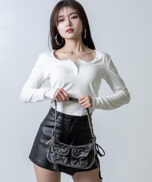 ANAP（アナップ）の「ヴィンテージライク デニム ハーフムーン バッグ（ショルダーバッグ・レディース・ブルー/グレー・F）」の6枚目の写真