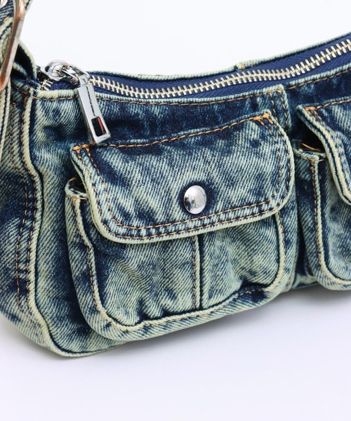 ANAP（アナップ）の「ヴィンテージライク デニム ハーフムーン バッグ（ショルダーバッグ・レディース・ブルー/グレー・F）」の18枚目の写真