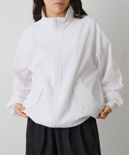 COLONY 2139（コロニートゥーワンスリーナイン）の「セットアップ対応 / ペーパーサッカースタンドブルゾン（ブルゾン・メンズ・チャコールグレー/ホワイト/ブラック・LARGE/MEDIUM）」の2枚目の写真