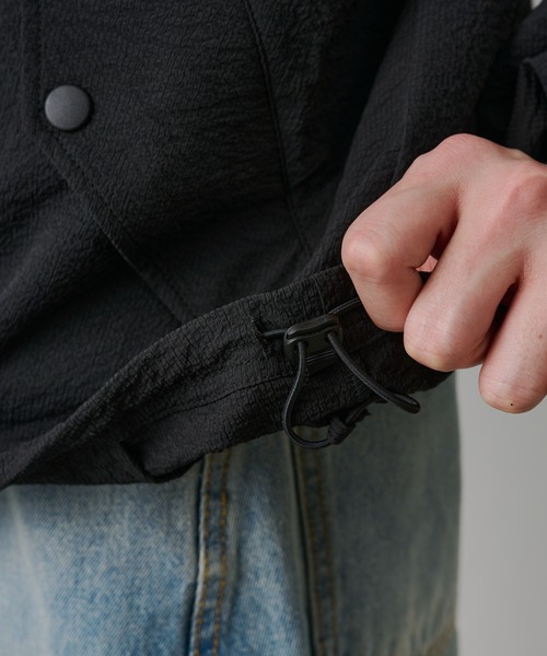 COLONY 2139（コロニートゥーワンスリーナイン）の「セットアップ対応 / ペーパーサッカースタンドブルゾン（ブルゾン・メンズ・チャコールグレー/ホワイト/ブラック・LARGE/MEDIUM）」の18枚目の写真