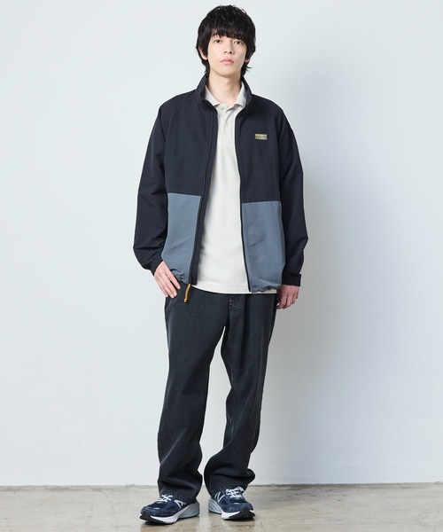 L.L.Bean(エルエルビーン)の「ジャパン・フィット マウンテン・クラシック・スタンド・カラー・ジャケット、カラーブロック ジャパン・フィット(ナイロンジャケット・メンズ・ベージュ系その他/ブラック・XX-LARGE/X-LARGE/LARGE/MEDIUM/SMALL)」の22枚目の写真