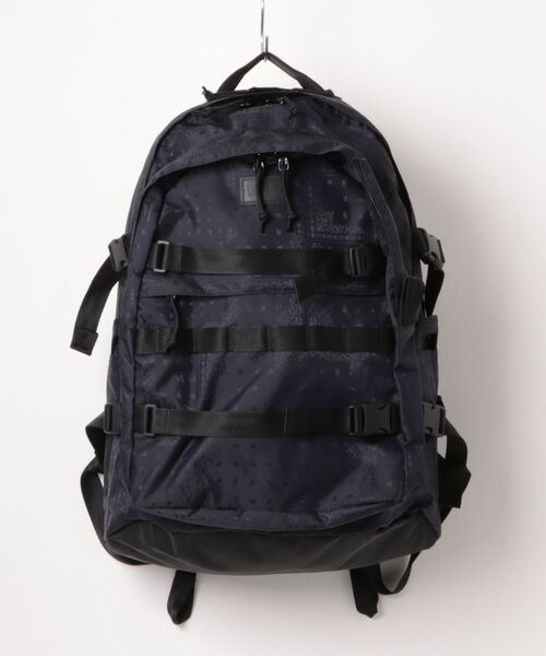 NEW ERA(ニューエラ)の「【NEW ERA/ニューエラ】キャリアパック 35L ネイビーペイズリー(バックパック/リュック・メンズ・ネイビー・FREE)」の1枚目の写真