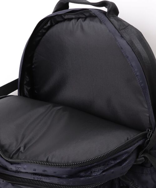 NEW ERA(ニューエラ)の「【NEW ERA/ニューエラ】キャリアパック 35L ネイビーペイズリー(バックパック/リュック・メンズ・ネイビー・FREE)」の5枚目の写真