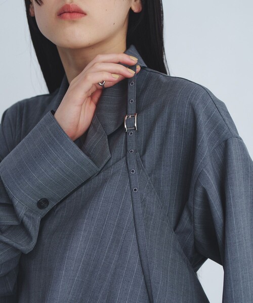 UNITED TOKYO（ユナイテッドトウキョウ）の「レイヤードテーラーカラーシャツ（シャツ/ブラウス・レディース・グレー/ベージュ・FREE）」の6枚目の写真