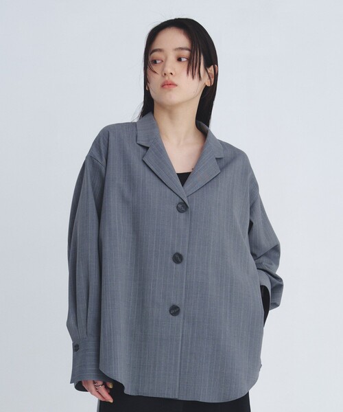 UNITED TOKYO（ユナイテッドトウキョウ）の「レイヤードテーラーカラーシャツ（シャツ/ブラウス・レディース・グレー/ベージュ・FREE）」の9枚目の写真
