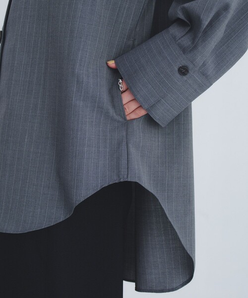 UNITED TOKYO（ユナイテッドトウキョウ）の「レイヤードテーラーカラーシャツ（シャツ/ブラウス・レディース・グレー/ベージュ・FREE）」の13枚目の写真