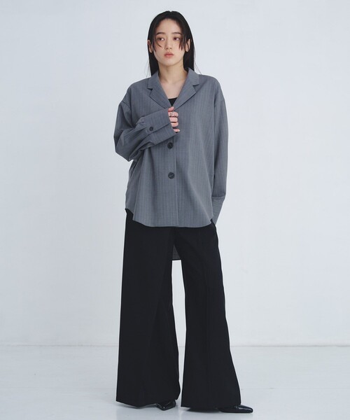 UNITED TOKYO（ユナイテッドトウキョウ）の「レイヤードテーラーカラーシャツ（シャツ/ブラウス・レディース・グレー/ベージュ・FREE）」の14枚目の写真