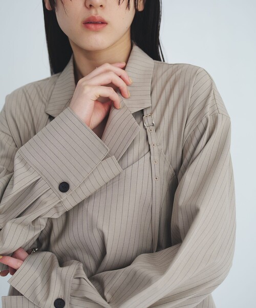 UNITED TOKYO（ユナイテッドトウキョウ）の「レイヤードテーラーカラーシャツ（シャツ/ブラウス・レディース・グレー/ベージュ・FREE）」の21枚目の写真