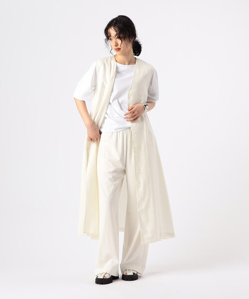 Gabardine K.T（ギャバジンケーティー）の「麻調合繊 Aライン ジャンパースカート（ワンピース・レディース・オフホワイト/ベージュ・9号/7号）」の7枚目の写真