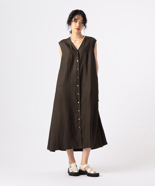 Gabardine K.T（ギャバジンケーティー）の「麻調合繊 Aライン ジャンパースカート（ワンピース・レディース・オフホワイト/ベージュ・9号/7号）」の10枚目の写真