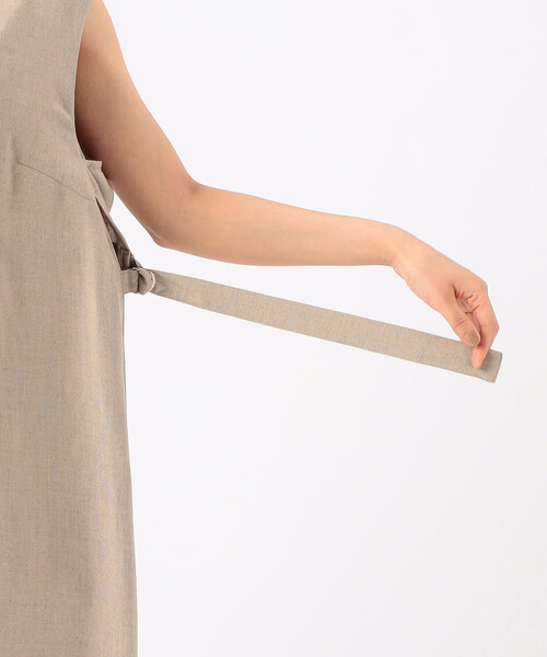 Gabardine K.T（ギャバジンケーティー）の「麻調合繊 Aライン ジャンパースカート（ワンピース・レディース・オフホワイト/ベージュ・9号/7号）」の17枚目の写真