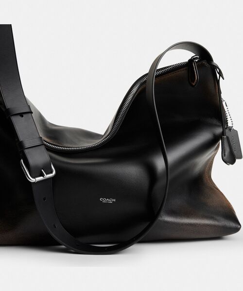 COACH（コーチ）の「モット メッセンジャー バッグ・ラブド レザー（メッセンジャーバッグ・メンズ・ブラック系その他・ONE）」の9枚目の写真