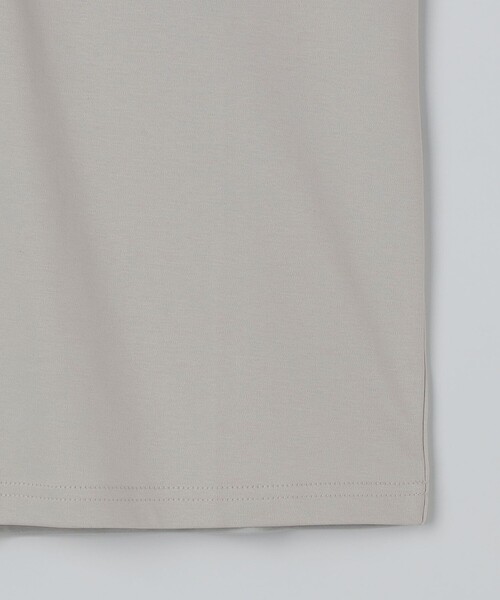 SHIPS Colors(シップス カラーズ)の「SHIPS Colors:〈抗菌防臭・接触冷感・UVカット〉シルケット コットン Vネック T◇(Tシャツ/カットソー・メンズ・ライトホワイト/ネイビー/ブラック/グレー/ベージュ・SMALL/X-LARGE/LARGE/MEDIUM)」の14枚目の写真