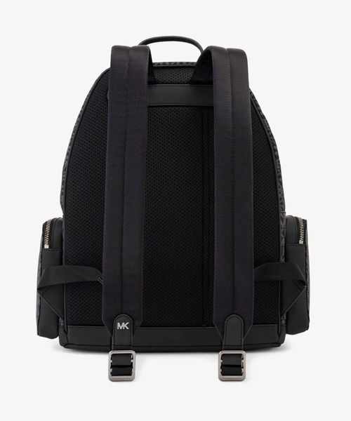 MICHAEL KORS(マイケルコース)の「DAKOTA ロゴプリント カーゴ バックパック(バックパック/リュック・メンズ・ブラック・FREE)」の4枚目の写真