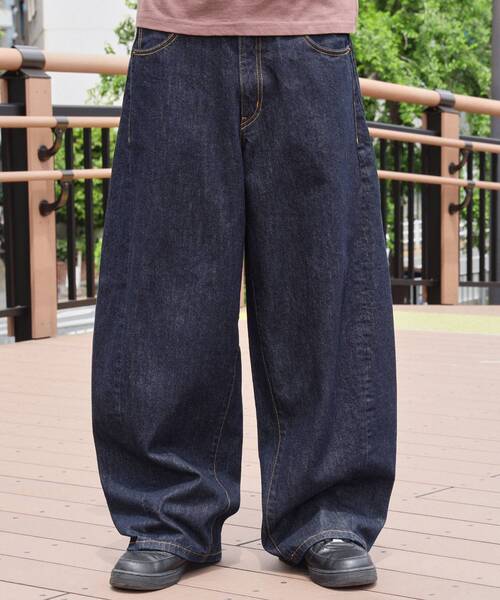 FFEIN（フェイン）の「【FFEIN（フェイン）】リアルヴィンテージバレルレッグデニムパンツ / デニム パンツ ボトムス ワイドシルエット デニム カーブ（その他パンツ・メンズ・ブルー/ブラック/ネイビー・SMALL/X-SMALL/LARGE/MEDIUM）」の15枚目の写真