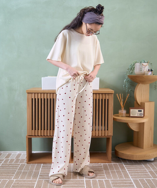 FREAK'S STORE(フリークスストア)の「FRUIT OF THE LOOM × FREAK'S STORE/フルーツオブザルーム 別注 無地Tシャツハートパンツ ルームセット/パジャマセット(ルームウェア/パジャマ・レディース・グレー/オフホワイト・SMALL/MEDIUM)」の19枚目の写真