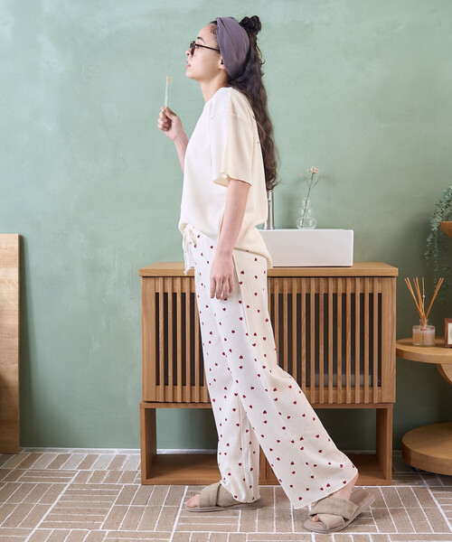 FREAK'S STORE(フリークスストア)の「FRUIT OF THE LOOM × FREAK'S STORE/フルーツオブザルーム 別注 無地Tシャツハートパンツ ルームセット/パジャマセット(ルームウェア/パジャマ・レディース・グレー/オフホワイト・SMALL/MEDIUM)」の20枚目の写真