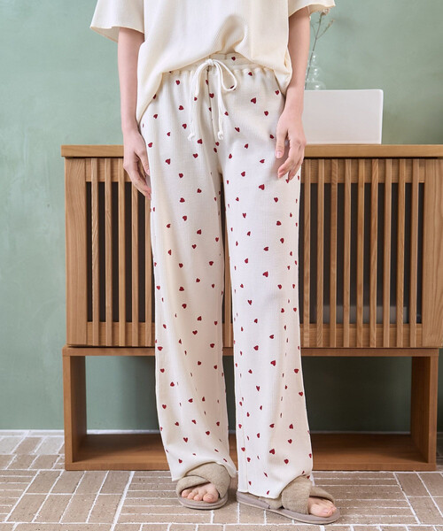 FREAK'S STORE(フリークスストア)の「FRUIT OF THE LOOM × FREAK'S STORE/フルーツオブザルーム 別注 無地Tシャツハートパンツ ルームセット/パジャマセット(ルームウェア/パジャマ・レディース・グレー/オフホワイト・SMALL/MEDIUM)」の22枚目の写真