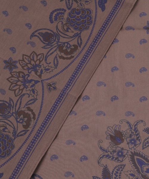 studio CLIP（スタディオクリップ）の「シルク混バンダナスカーフ（バンダナ/スカーフ・レディース・アイボリー/ブラウン・FREE）」の7枚目の写真