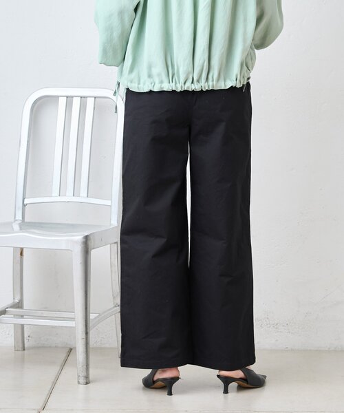Jena espace merveilleux(ジェナ エスパスメルヴェイユ)の「サテン切替イージーパンツ(その他パンツ・レディース・ブラック/アイボリー・FREE)」の12枚目の写真