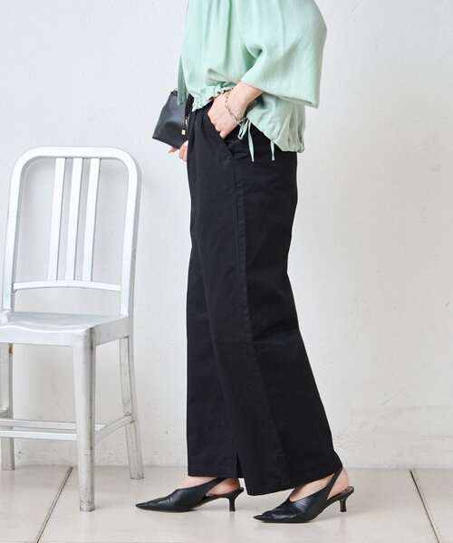 Jena espace merveilleux(ジェナ エスパスメルヴェイユ)の「サテン切替イージーパンツ(その他パンツ・レディース・ブラック/アイボリー・FREE)」の9枚目の写真