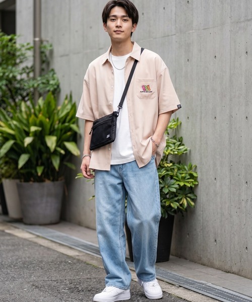 Mac-House(マックハウス)の「オーバーサイズ ランダムグラフィック クマプリントTシャツ(Tシャツ/カットソー・メンズ・ベージュ/ブラック・M/L)」の6枚目の写真