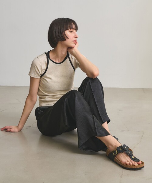 BIRKENSTOCK(ビルケンシュトック)の「【国内EXCLUSIVE】<BIRKENSTOCK>GIZEH フラワー サンダル(サンダル・レディース・ライトピンク/ブラック/ホワイト・36/38/37/35/39)」の5枚目の写真