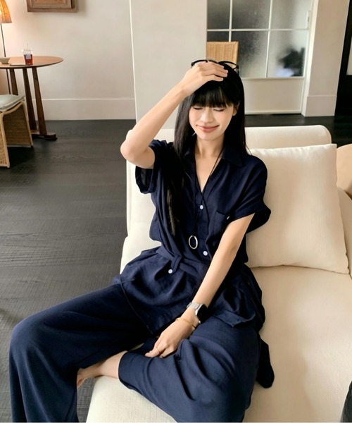 Aelina(エリナ)の「Vネック半袖シャツ ワイドパンツセットアップ(セットアップ・レディース・ネイビー・S/M/L)」の2枚目の写真