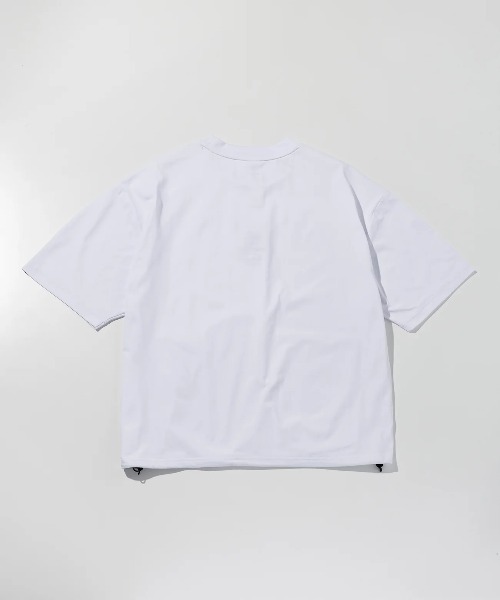 +phenix(プラスフェニックス)の「【+phenix / プラスフェニックス】DRAWSTRING S/S TEE 吸水速乾性 UVカット 裾ドローコード仕様 ビッグシルエット Tシャツ(Tシャツ/カットソー・メンズ・ブラック/ホワイト・X-LARGE/LARGE/MEDIUM)」の17枚目の写真