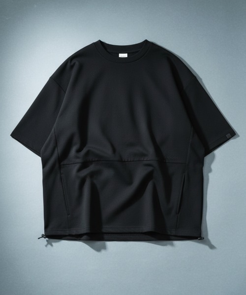 +phenix(プラスフェニックス)の「【+phenix / プラスフェニックス】DRAWSTRING S/S TEE 吸水速乾性 UVカット 裾ドローコード仕様 ビッグシルエット Tシャツ(Tシャツ/カットソー・メンズ・ブラック/ホワイト・X-LARGE/LARGE/MEDIUM)」の18枚目の写真