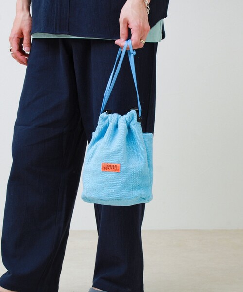 UNIVERSAL OVERALL(ユニバーサルオーバーオール)の「【UNIVERSAL OVERALL】Summer knit purse(ショルダーバッグ・メンズ・オレンジ/ラベンダー/オフホワイト/サックスブルー/ブラック・FREE)」の12枚目の写真