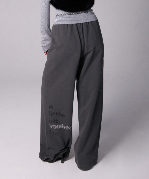 YOUHEE(ユヒ)の「YOUHEETIC HOTFIX SWEATPANTS_CHARCOAL(スウェットパンツ・レディース・その他・FREE)」の1枚目の写真