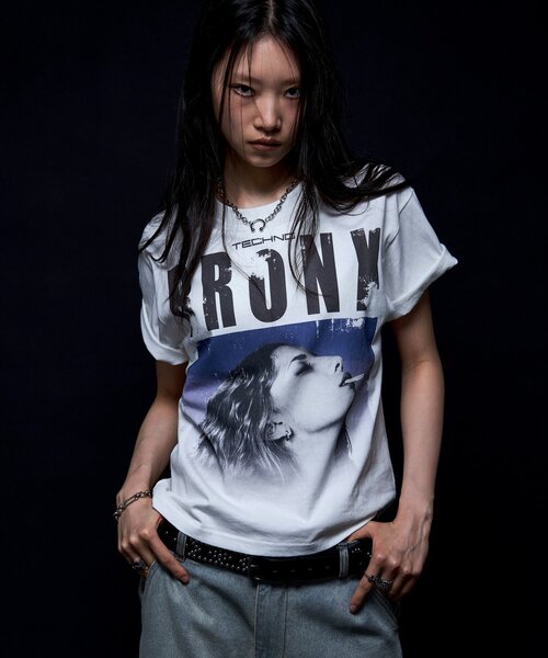 WHO'S WHO gallery(フーズフーギャラリー)の「【KOOKY'N】 BRONX フォトTEE *UNISEX(Tシャツ/カットソー・レディース・ブラック/サックスブルー/ホワイト・SMALL/MEDIUM/LARGE)」の15枚目の写真