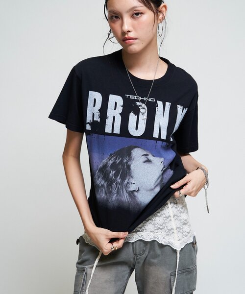 WHO'S WHO gallery(フーズフーギャラリー)の「【KOOKY'N】 BRONX フォトTEE *UNISEX(Tシャツ/カットソー・レディース・ブラック/サックスブルー/ホワイト・SMALL/MEDIUM/LARGE)」の4枚目の写真