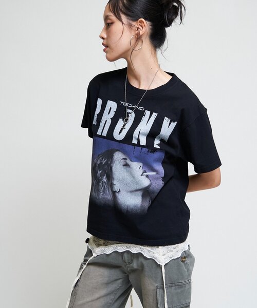WHO'S WHO gallery(フーズフーギャラリー)の「【KOOKY'N】 BRONX フォトTEE *UNISEX(Tシャツ/カットソー・レディース・ブラック/サックスブルー/ホワイト・SMALL/MEDIUM/LARGE)」の6枚目の写真